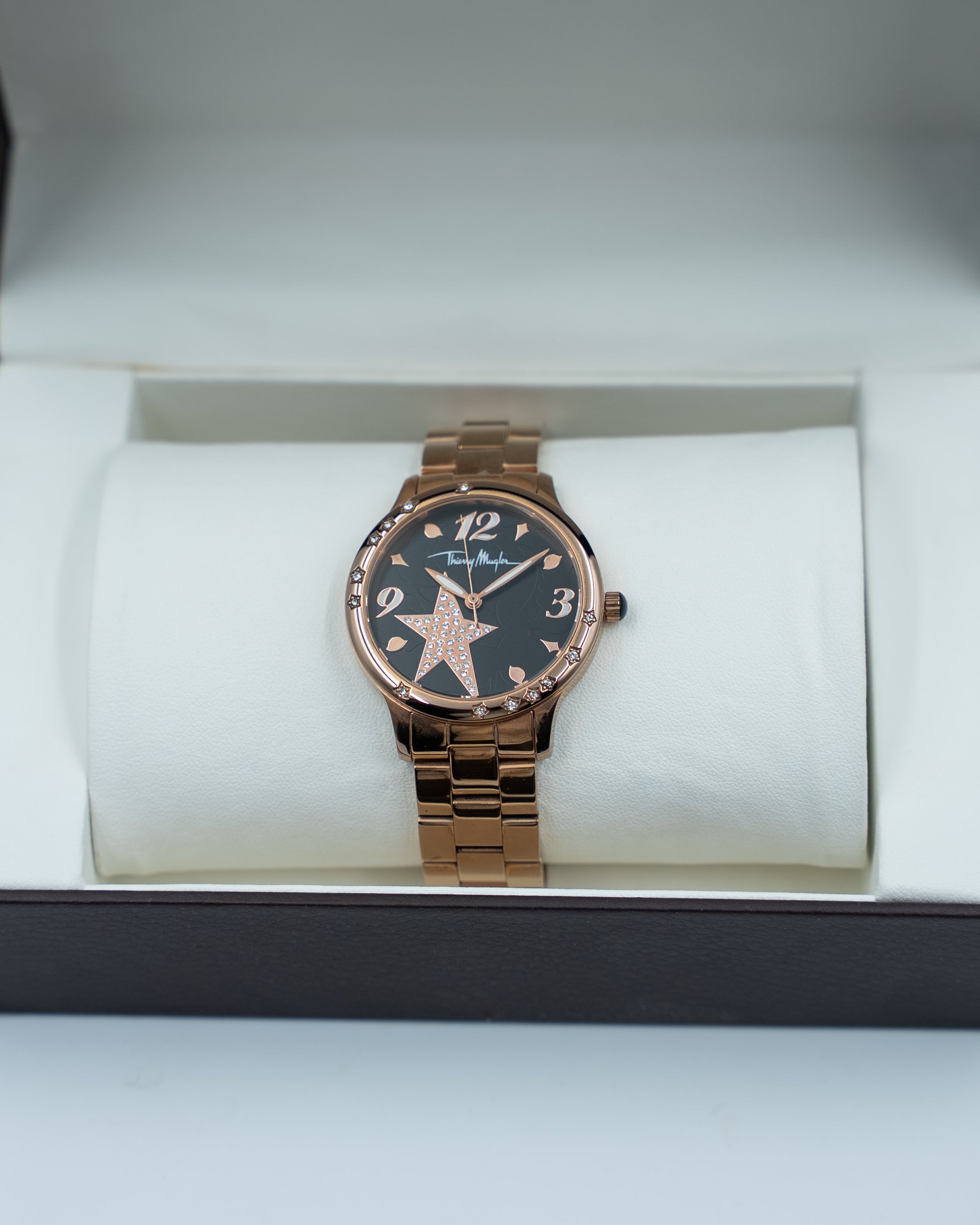 THIERRY MUGLER Women Watch Retro Collection