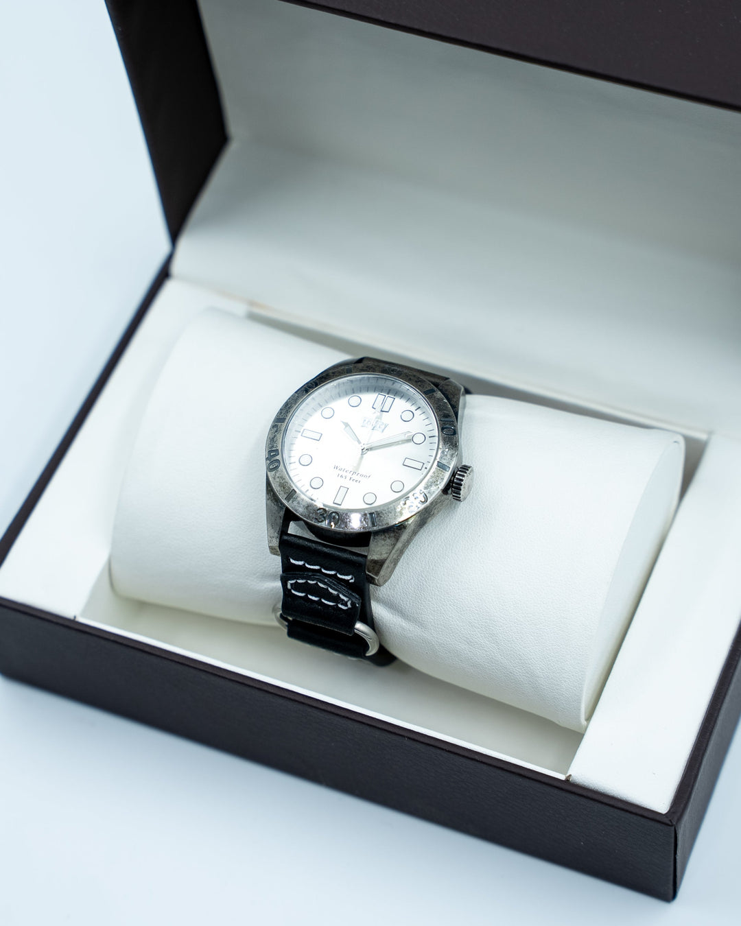 LEVIS Men Watch Retro Colection