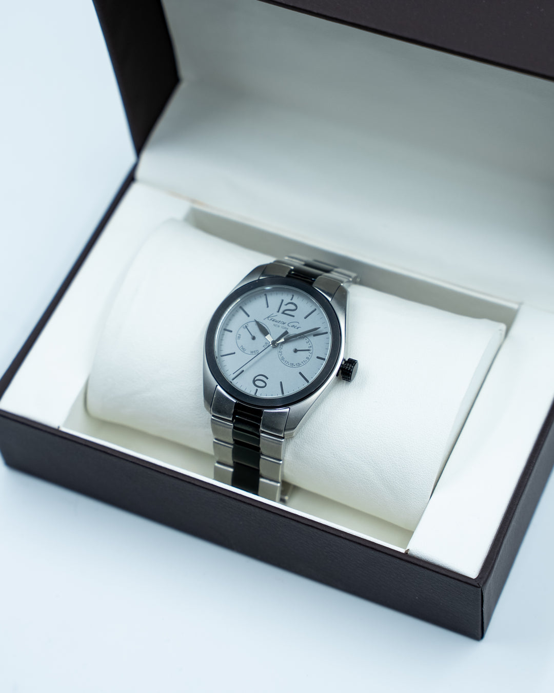 KENNETH COLE Men Watch Retro Collection